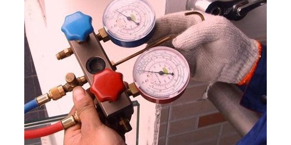 如何判斷中央空調該不該加氟？