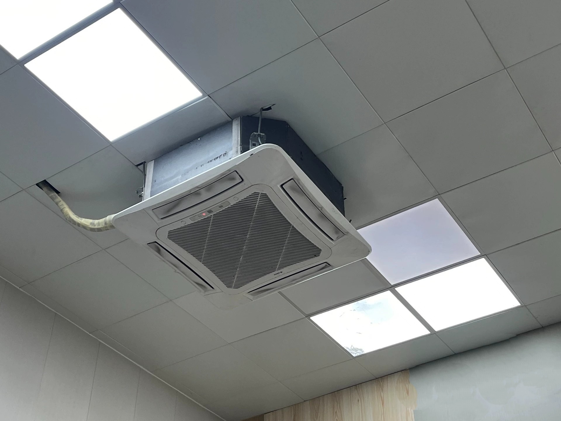 專(zhuān)業(yè)上門(mén)回收空調(diào)