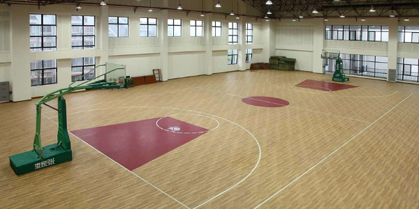 上海越邦機電設(shè)備有限公司是專為酒店、辦公場所、商場、醫(yī)院、中、高檔公寓、別墅、等提供舒適、健康、智能環(huán)境解決方案的專業(yè)公司，以商用中央空調(diào)安裝技術(shù)為核心，提供制冷制暖設(shè)備及選型設(shè)計安裝售后、新風(fēng)排風(fēng)設(shè)備及選型設(shè)計安裝售后、空氣能中央熱水設(shè)備及選型設(shè)計安裝售后等安裝性服務(wù)。專注于為企業(yè)辦公中央空調(diào)，酒店中央空調(diào)，餐廳中央空調(diào)，商場中央空調(diào)，辦公樓中央空調(diào)，醫(yī)院中央空調(diào)，超市中央空調(diào)，門店中央空調(diào)，寫字樓中央空調(diào)等場所制定適合自己的中央空調(diào)安裝，如有需求，歡迎來電咨詢17717677281。越邦機電原創(chuàng)文章，抄襲必究，轉(zhuǎn)載請注明出處并附帶本文鏈接