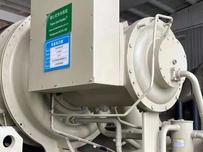 特靈離心式冷水機(jī)組