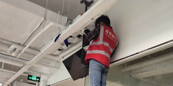 中央空調(diào)過(guò)渡季節(jié)應(yīng)該怎么進(jìn)行清洗保養(yǎng)工作？