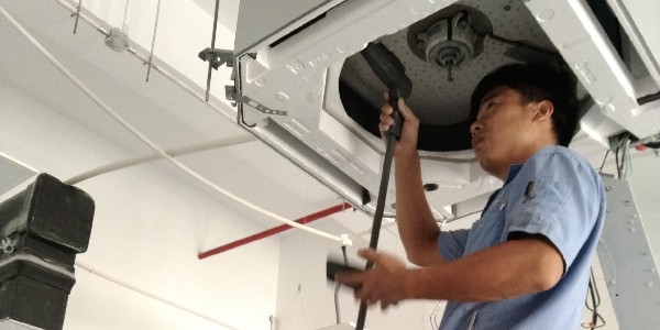 大金中央空調怎么拆開清洗？