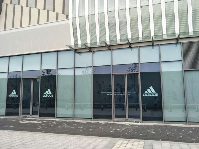 常州阿迪達斯商場中央空調(diào)安裝工程