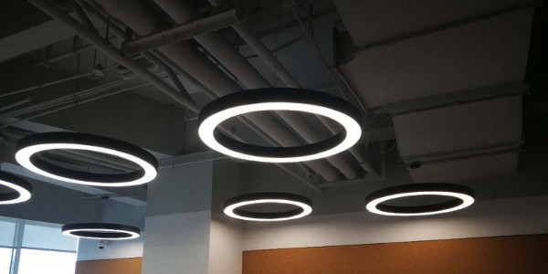 風管機與吸頂機出故障怎么處理？